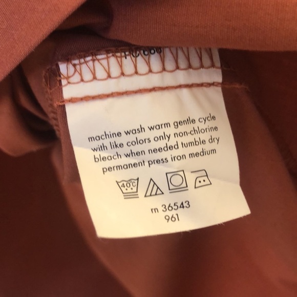 VAN HEUSEN MENS RUST COLLARED SHIRT SIZE X Large - Picture 4 of 6